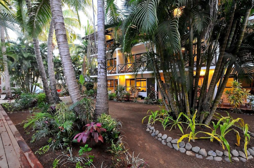 Oasis Palms Hotel Nadi Exterior photo