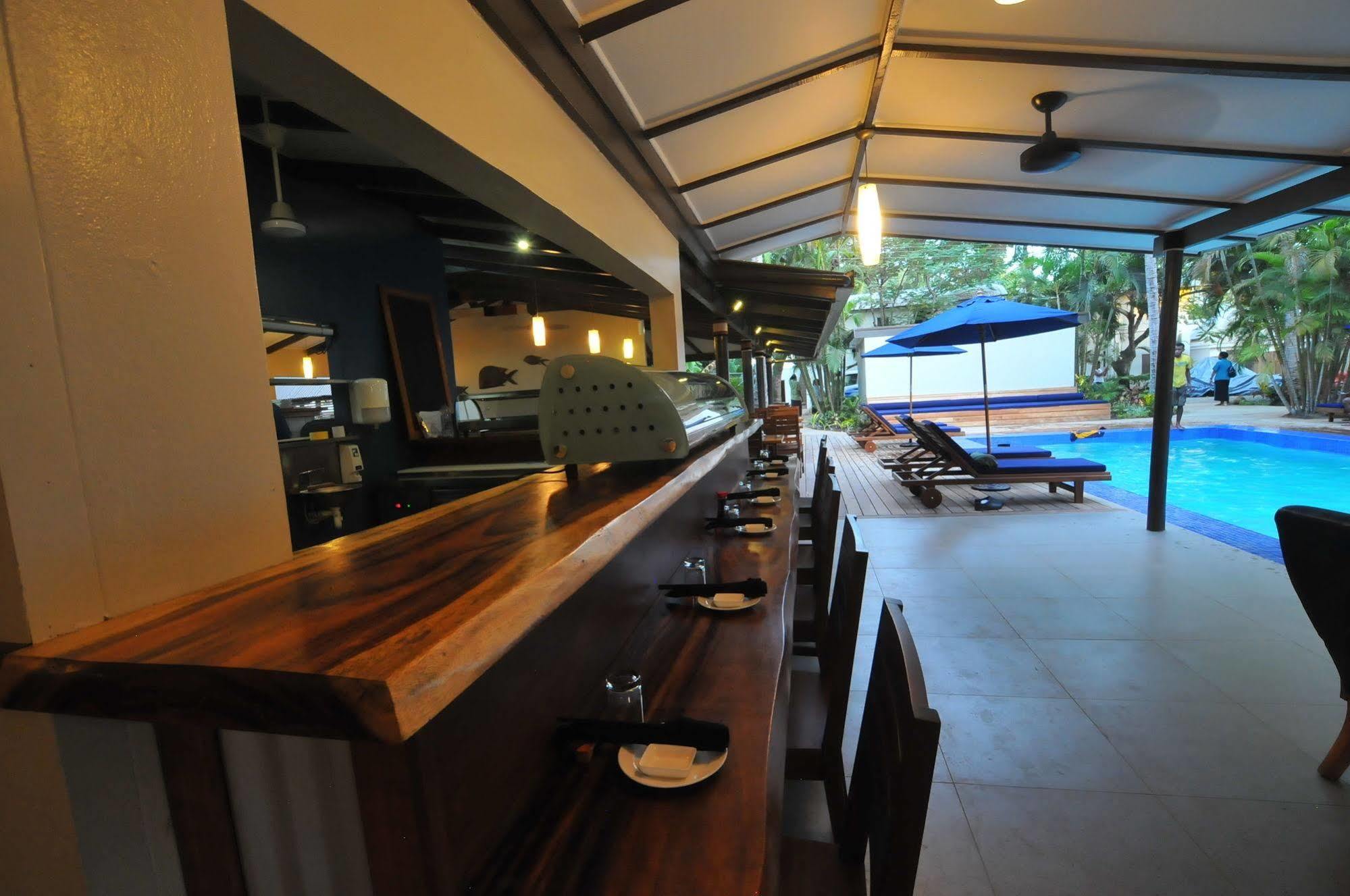 Oasis Palms Hotel Nadi Exterior photo